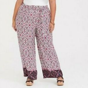 Torrid size 2 wide leg print pant